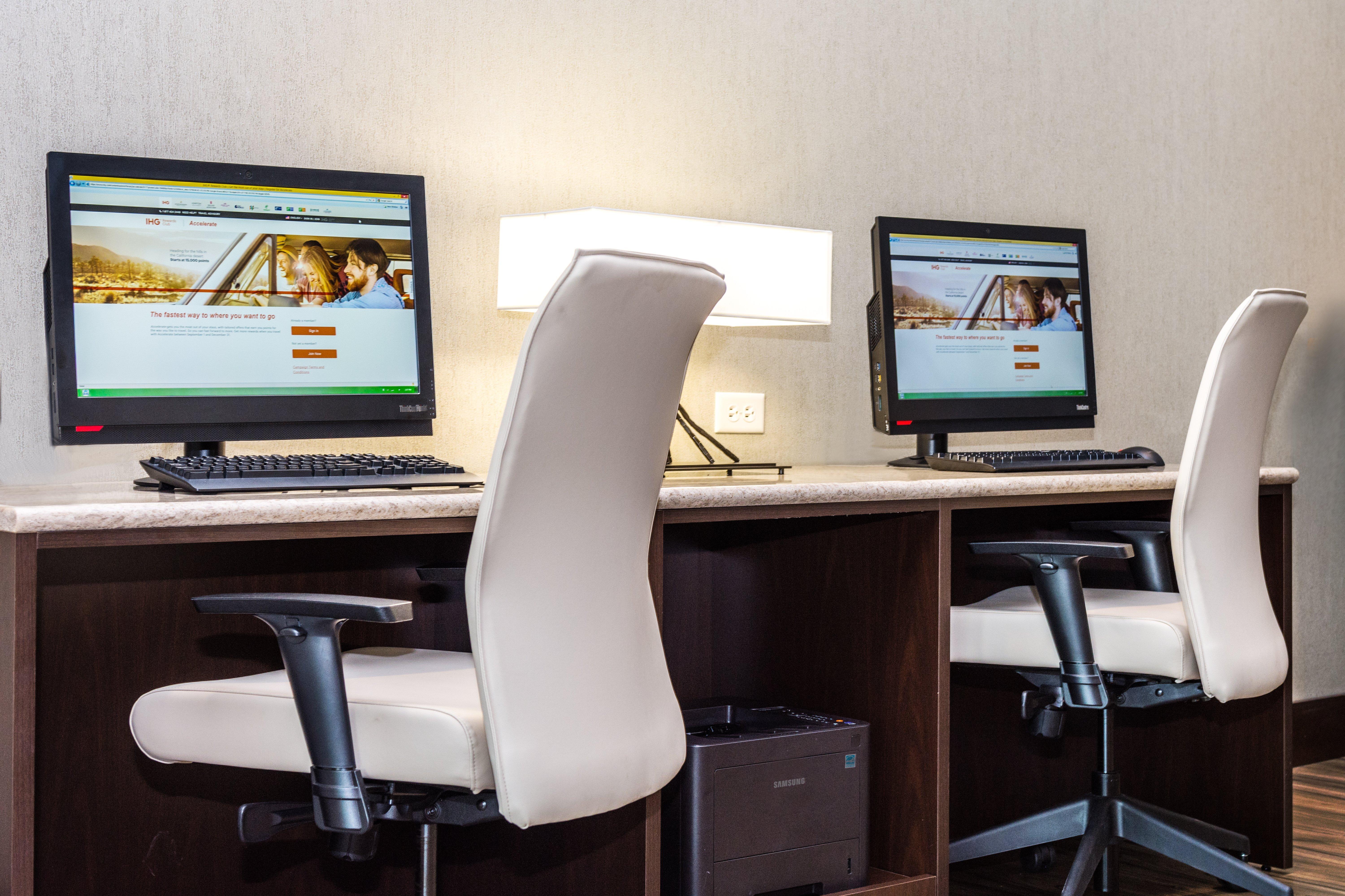 Holiday Inn Lexington - Hamburg By Ihg Eksteriør billede